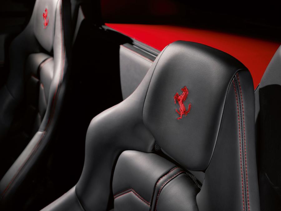  Ferrari 458 Spider 2012 года  (фото 47 из 136)